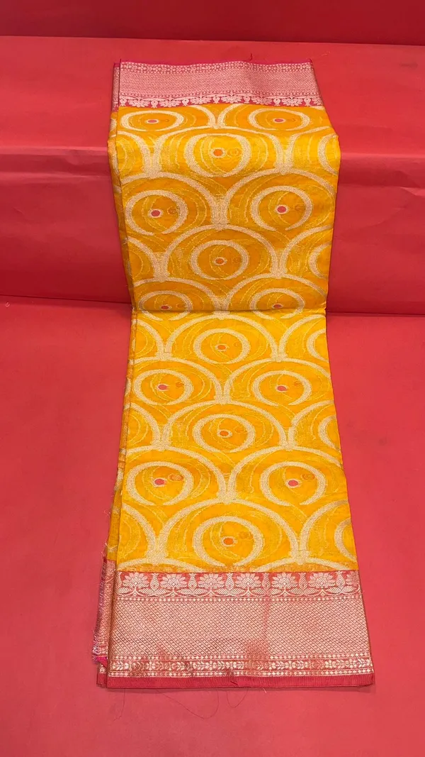 Yellow_Cotton_Blend_Banarasi_Sarees_For_Women_GEHKR_30