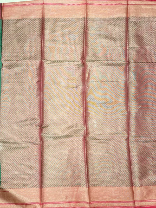 Humairah_Presents_Green_Art_Silk_Floral_Tilfi_Mina_Zari_Jaal_with_Contrast_Pink_Minakari_Boota_Pallu_Double_Mina_Zari_Border_and_Pink_Blouse