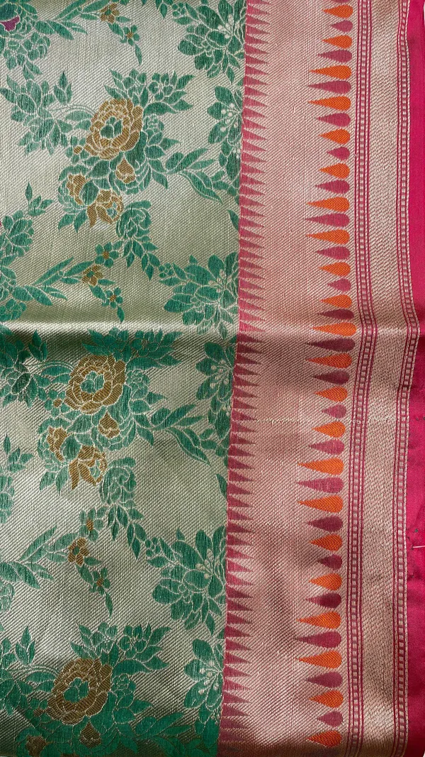Humairah_Presents_Green_Art_Silk_Floral_Tilfi_Mina_Zari_Jaal_with_Contrast_Pink_Minakari_Boota_Pallu_Double_Mina_Zari_Border_and_Pink_Blouse