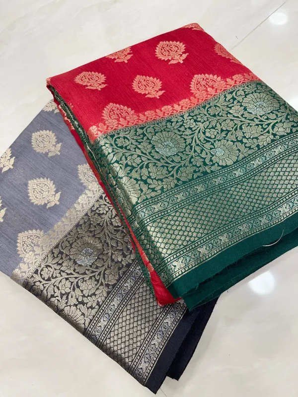 Humairah_Pure_Handloom_Grey_Munga_Silk_Floral_Gold_Zari_Booti_with_Contrast_Black_Floral_Jaal_Skirt_Dual_Shade_Mina_Zari_Border_with_Black_Blouse