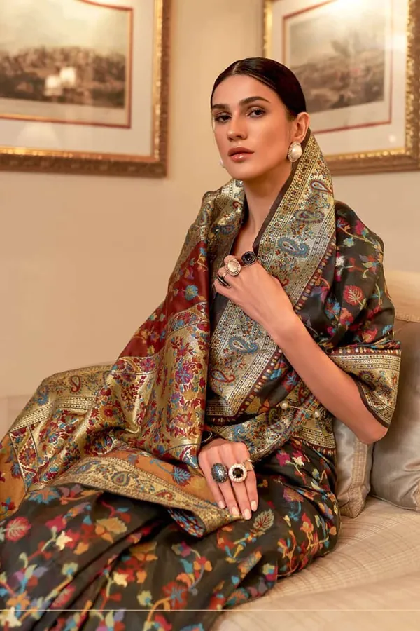 Black_Cotton_Silk_Floral_Minakari_Zari_Paisely_Border_Banarasi_Saree_12SKL_CS15