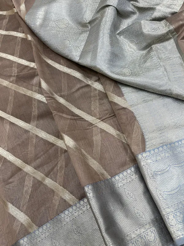 Light_Brown_Cotton_Water_Zari_Stripe_Banarasi_Saree_JVC_19