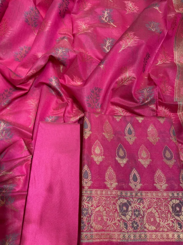 Humairah_Presents_Magenta_Floral_Minakari_Zari_Booti_3_pcs_Suit_Set_with_Plain_Bottom_and_Minakari_Leaf_Booti_Magenta_Dupatta
