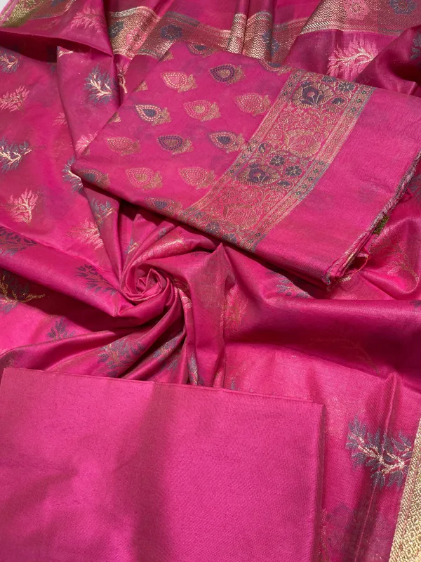 Humairah_Presents_Magenta_Floral_Minakari_Zari_Booti_3_pcs_Suit_Set_with_Plain_Bottom_and_Minakari_Leaf_Booti_Magenta_Dupatta