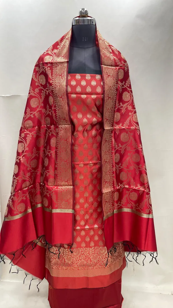 Humairah_Maroon_Art_Silk_Floral_Zari_Boota_Skirt_Border_3_pcs_Suit_set_with_Plain_Bottom_and_Tilfi_Floral_Zari_Jaal_Maroon_Dupatta