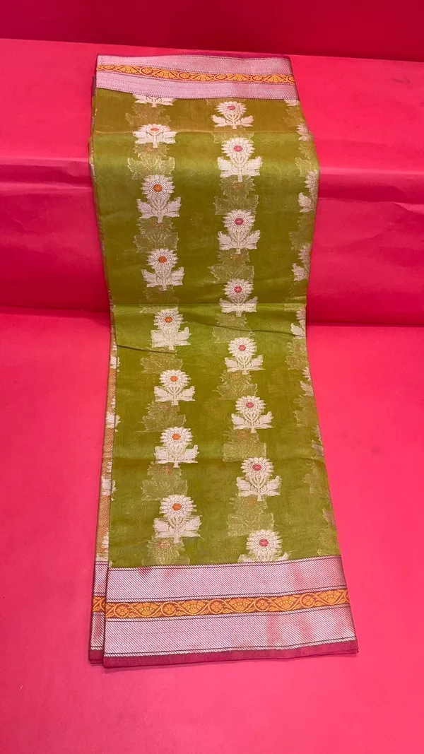 Green_Cotton_Blend_Banarasi_Sarees_For_Women_GEHKR_17