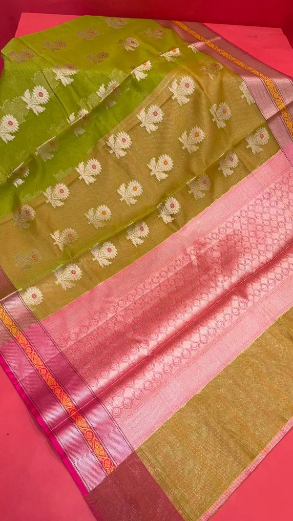 Green_Cotton_Blend_Banarasi_Sarees_For_Women_GEHKR_17