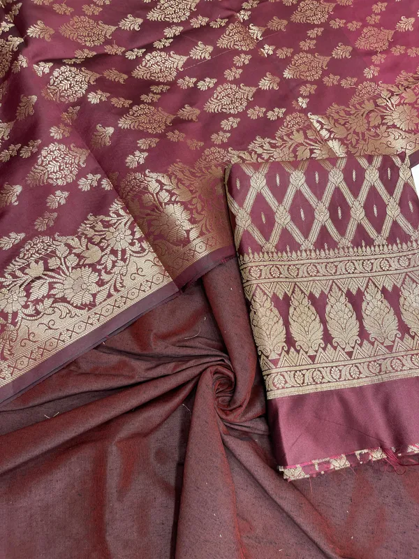 Humairah_Burgundy_Art_Silk_Diagonal_Zari_Zig-Zag_Stripe_3_pcs_Suit_set_with_Plain_Bottom_and_Tilfi_Floral_Zari_Diagonal_Burgundy_Dupatta