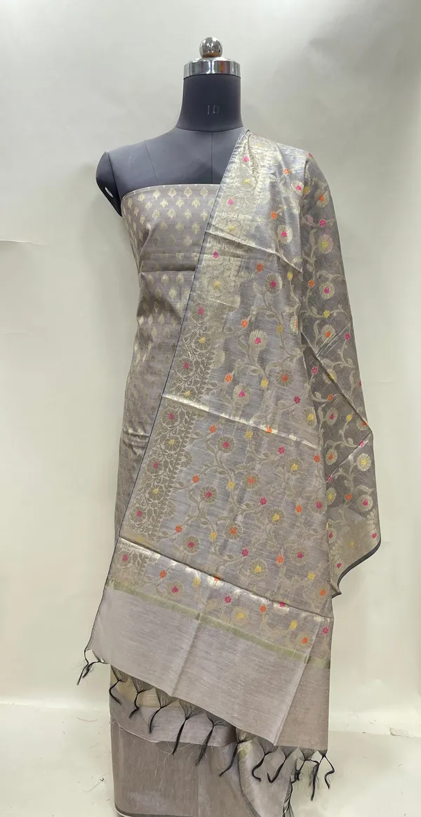 Humairah_Mauve_Cotton_Floral_Zari_Chunri_Booti_3_pcs_Suit_set_with_Plain_Bottom_and_Floral_Zari_Minakari_Jaal_Mauve_Dupatta