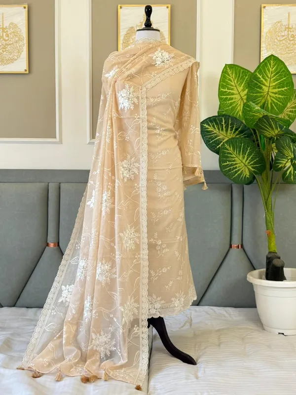 Beige_Mal_Chanderi_Embroider_Work_Banarasi_Suit_With_Embroidered_Dupatta_180Pnj_Mce10
