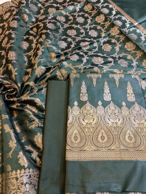 Darkgreen_Tapeta_Silk_Floral_Dual_Zari_Booti_with_Zari_Jaal_Dupatta_Banarasi_Suit__625AJ_TPT74