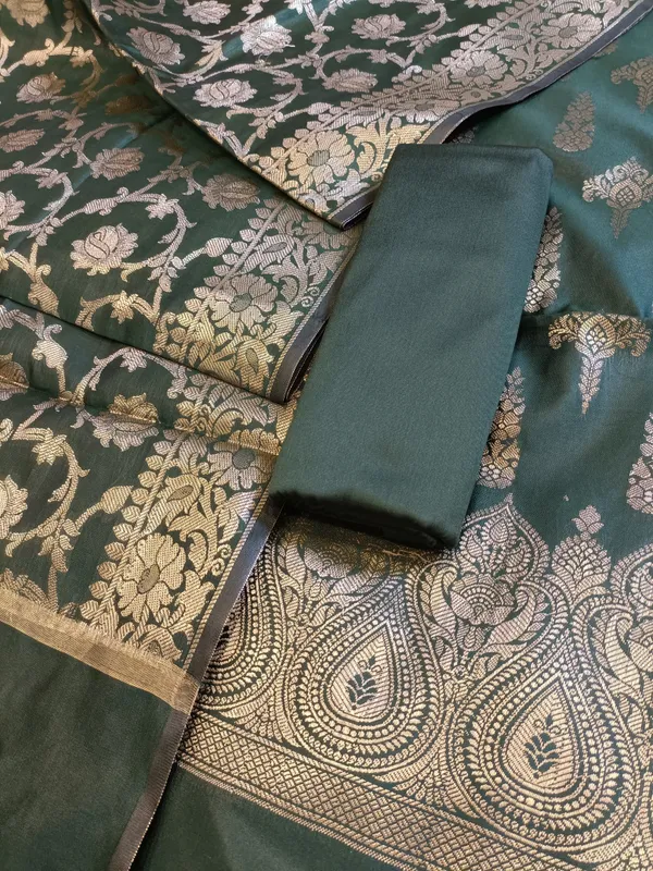 Darkgreen_Tapeta_Silk_Floral_Dual_Zari_Booti_with_Zari_Jaal_Dupatta_Banarasi_Suit__625AJ_TPT74