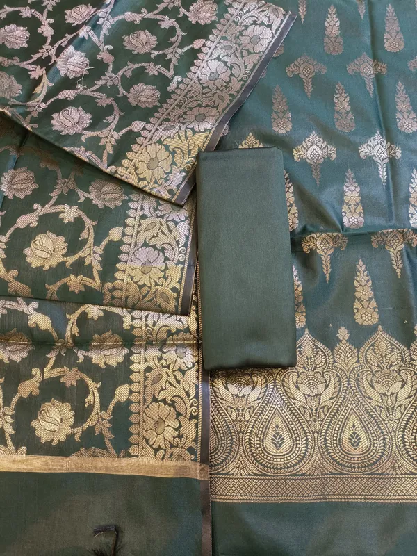 Darkgreen_Tapeta_Silk_Floral_Dual_Zari_Booti_with_Zari_Jaal_Dupatta_Banarasi_Suit__625AJ_TPT74