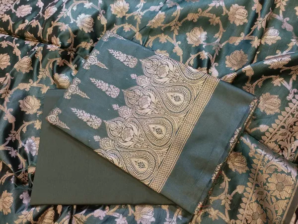 Darkgreen_Tapeta_Silk_Floral_Dual_Zari_Booti_with_Zari_Jaal_Dupatta_Banarasi_Suit__625AJ_TPT74