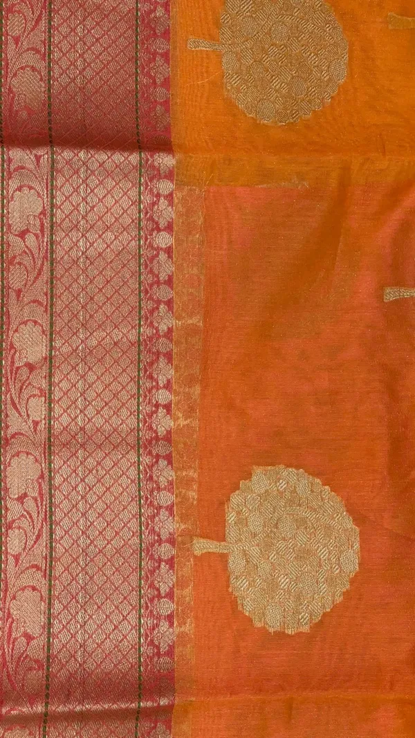 Orange_Cotton_Blend_Banarasi_Sarees_For_Women_GEHKR_39