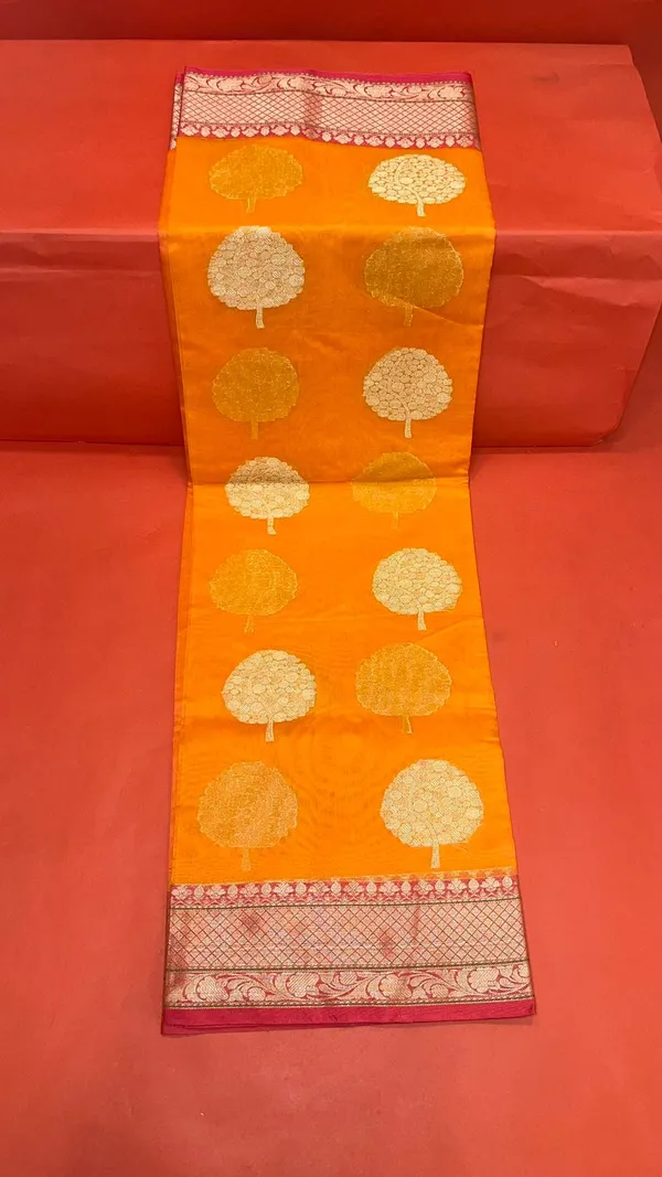 Orange_Cotton_Blend_Banarasi_Sarees_For_Women_GEHKR_39