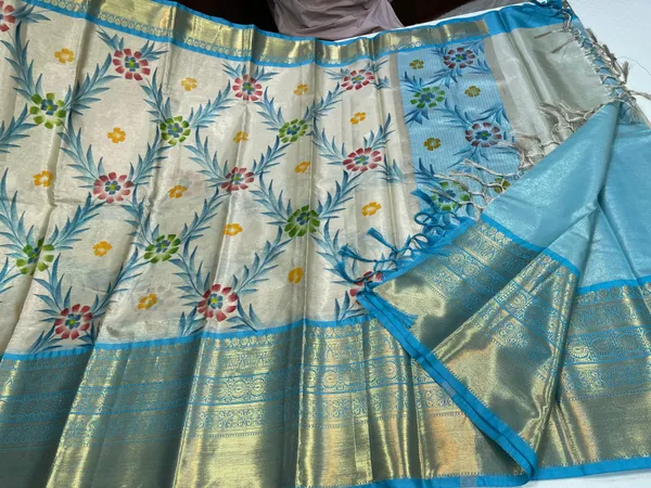 Off_white_Tissue_Silk_Floral_Handpainted_Jaal_Contrast_Blue_Border_Banarasi_Saree_MS_TS28
