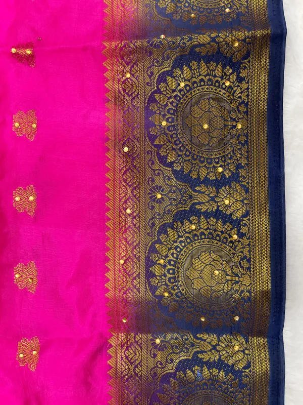 Magenta_Cotton_Blend_Zari_Embroidery_Banarasi_Saree_600KS_20