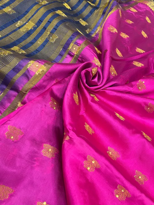 Magenta_Cotton_Blend_Zari_Embroidery_Banarasi_Saree_600KS_20