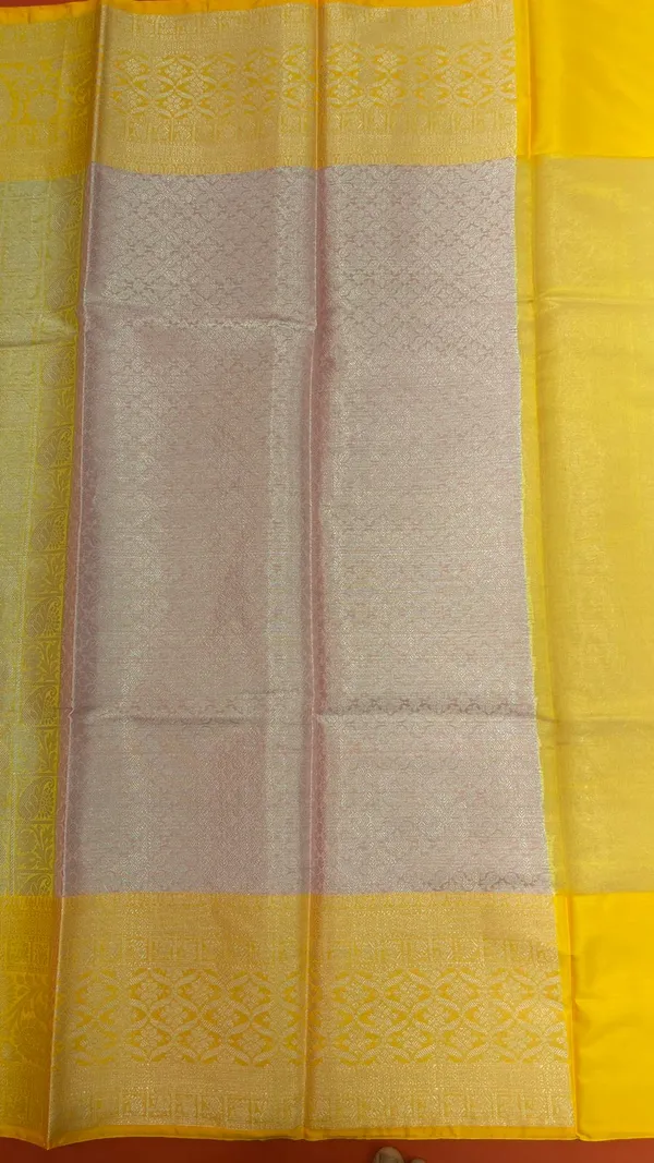 Gold_Kanjeevaram_Banarasi_Sarees_For_Women_GEMA30