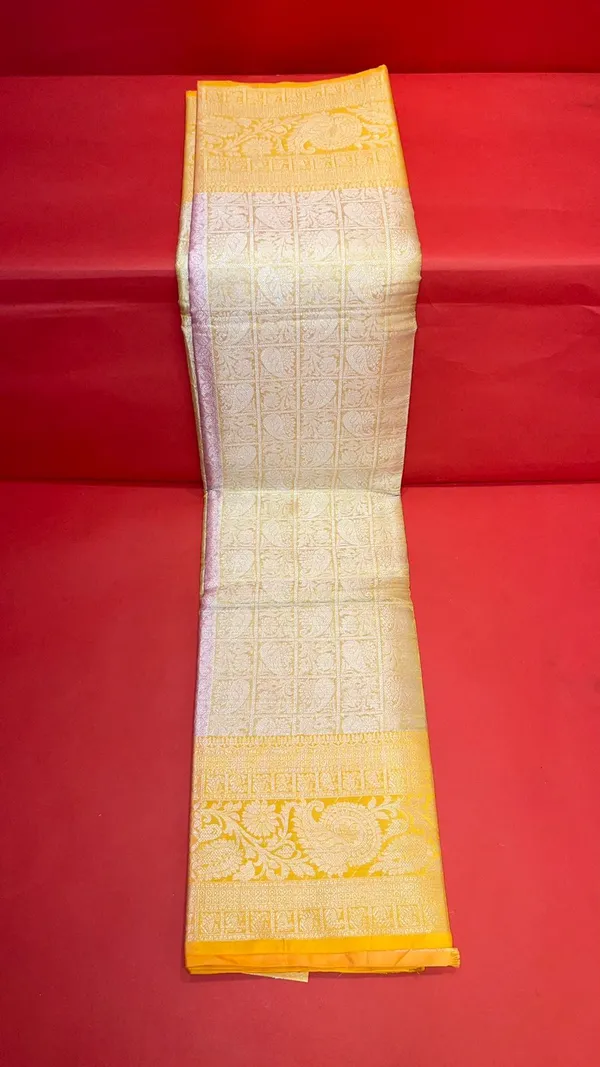 Gold_Kanjeevaram_Banarasi_Sarees_For_Women_GEMA30