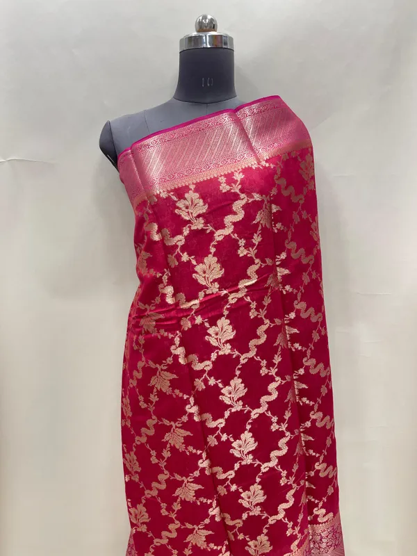 Humairah_Pure_Handloom_Pink_Munga_Silk_Floral_Gold_Zari_Jaal_with_Contrast_Magenta_Floral_Jaal_Skirt_Dual_Shade_Zari_Border_with_Magenta_Blouse