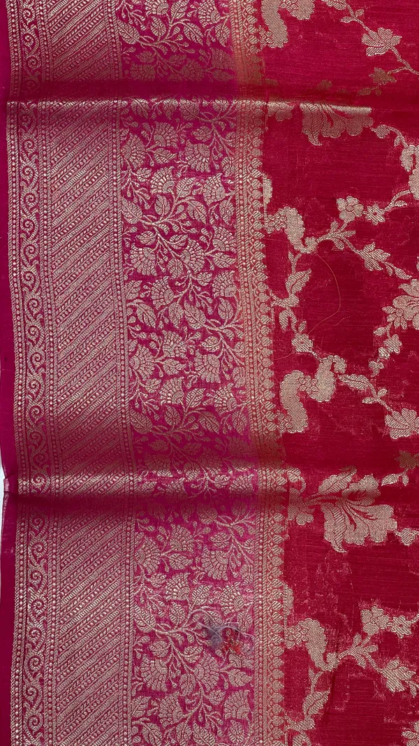 Humairah_Pure_Handloom_Pink_Munga_Silk_Floral_Gold_Zari_Jaal_with_Contrast_Magenta_Floral_Jaal_Skirt_Dual_Shade_Zari_Border_with_Magenta_Blouse