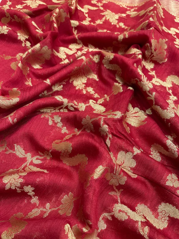 Humairah_Pure_Handloom_Pink_Munga_Silk_Floral_Gold_Zari_Jaal_with_Contrast_Magenta_Floral_Jaal_Skirt_Dual_Shade_Zari_Border_with_Magenta_Blouse