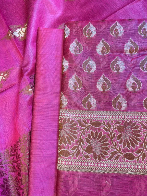 Magenta_Cotton_Floral_Resham_Mina_Booti_Banarasi_3_pcs_Suit_Set_700AJ_CT3