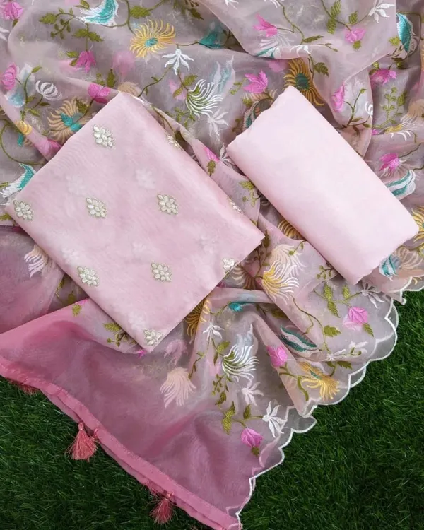 Pink_Chanderi_Dyable_Floral_Booti_with_Embroidery_Dupatta_Banarasi_Suit_1250SKL_CDE4