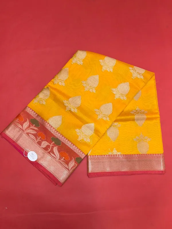 Gold_Cotton_Blend_Banarasi_Sarees_For_Women_GEHKR_11