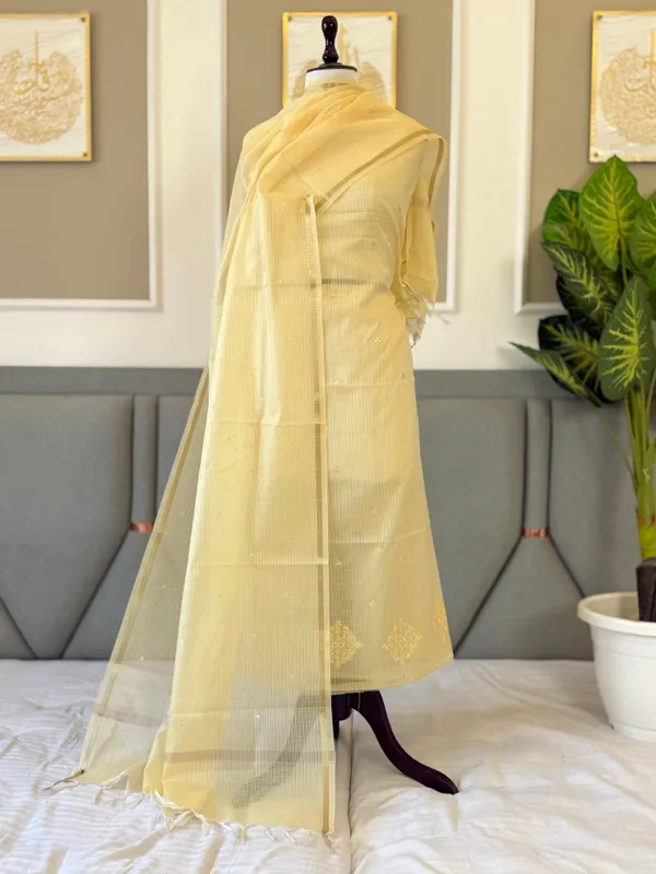 Yellow_Kota_check_Thread_Embroidered_Chunri_Booti_with_Chunri_Booti_Dupatta_130PNJ_KCA4