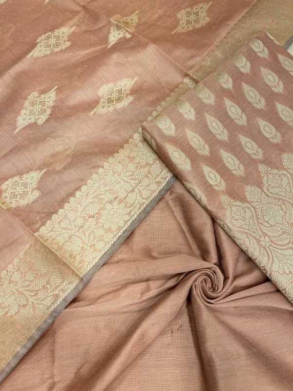 Humairah_Peach_Cotton_Floral_Resham_Booti_3_pcs_Suit_set_with_Plain_Bottom_and_Floral_Zari_Mina_Boota_Peach_Dupatta