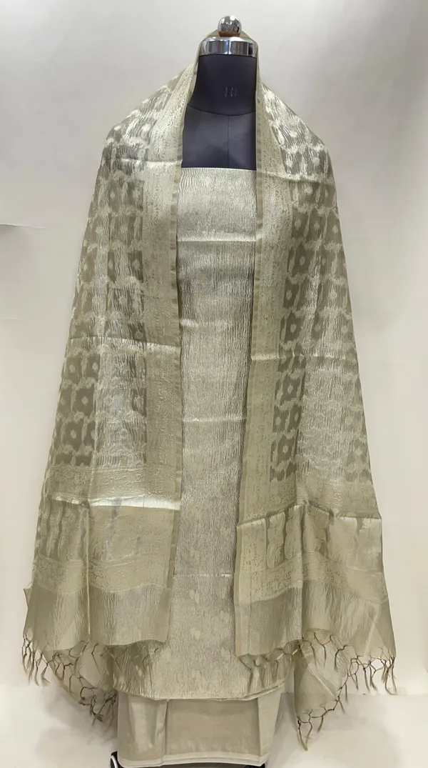 Humairah_Pista_Green_Crush_Tissue_Floral_Zari_Booti_3_pcs_Suit_Set_with_Plain_Bottom_and_Floral_Zari_Checkered_Booti_Pista_Green_Dupatta
