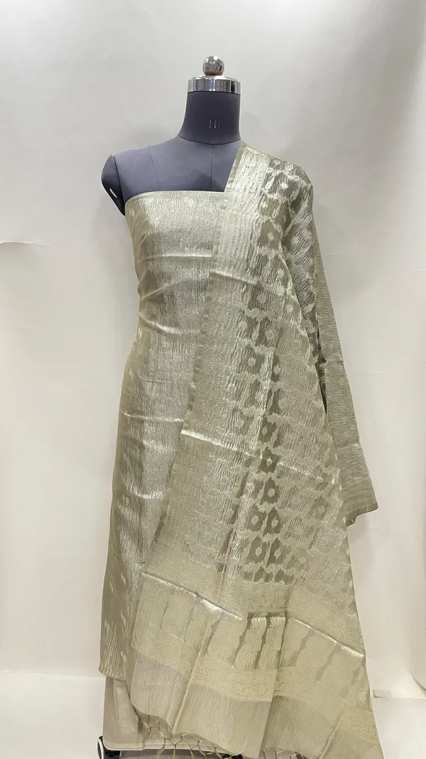 Humairah_Pista_Green_Crush_Tissue_Floral_Zari_Booti_3_pcs_Suit_Set_with_Plain_Bottom_and_Floral_Zari_Checkered_Booti_Pista_Green_Dupatta