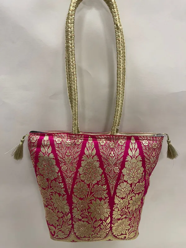 Pink_Banarasi_Hand_Bag_HBG_55