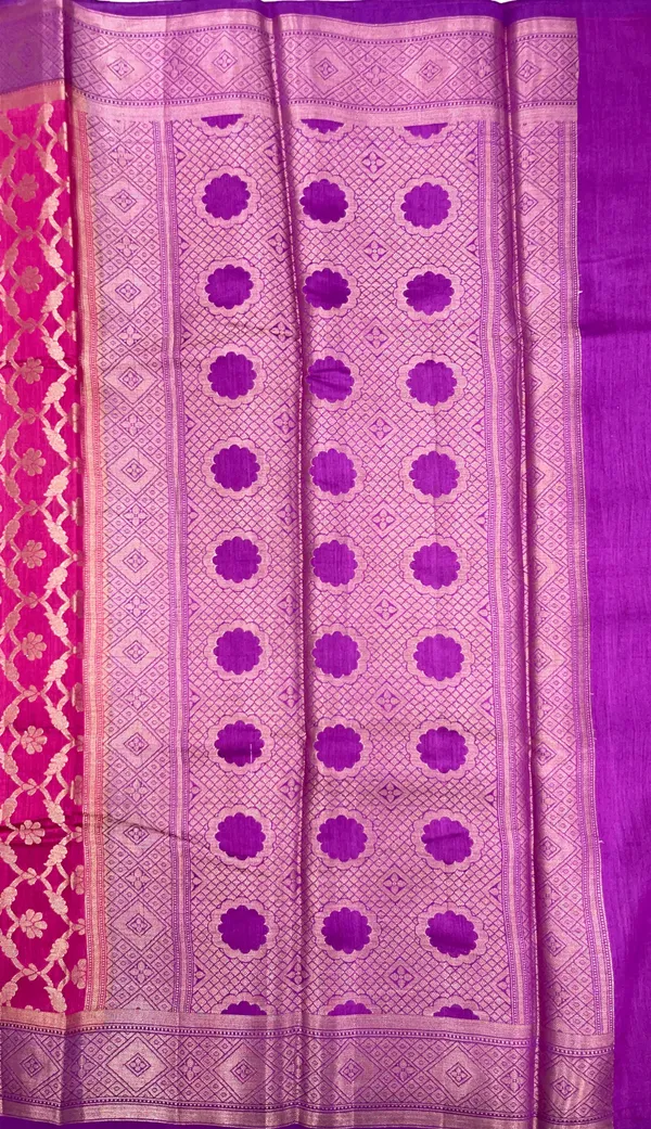 Humairah_Pure_Handloom_Magenta_Munga_Silk_Floral_Copper_Zari_Jaal_with_Contrast_Purple_Polka_Dot_Pallu_Skirt_Dual_Shade_Mina_Zari_Border_with_Purple_Blouse