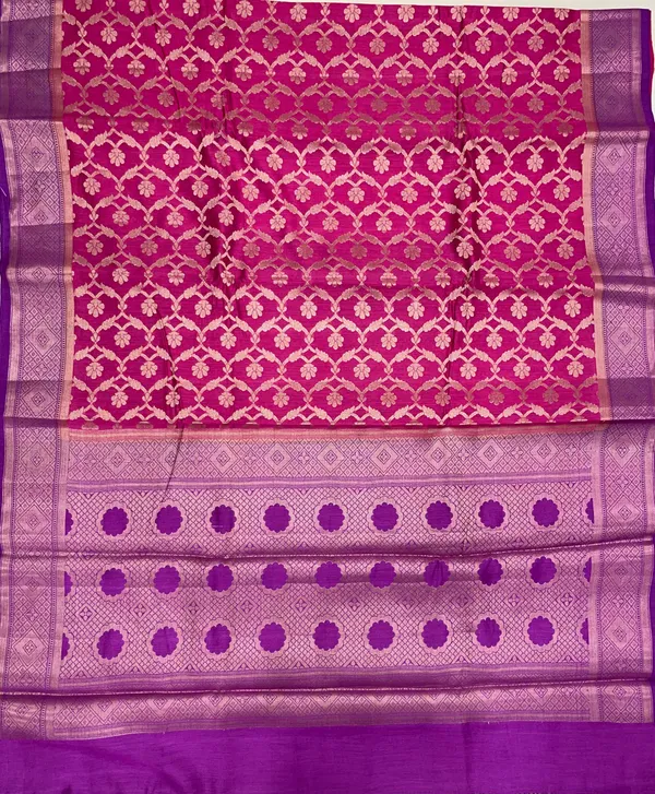 Humairah_Pure_Handloom_Magenta_Munga_Silk_Floral_Copper_Zari_Jaal_with_Contrast_Purple_Polka_Dot_Pallu_Skirt_Dual_Shade_Mina_Zari_Border_with_Purple_Blouse