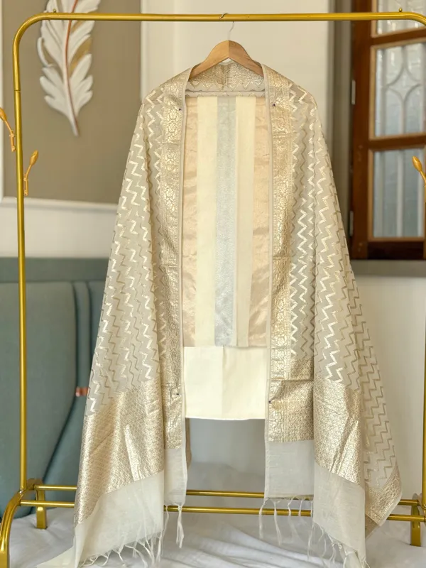 White_Mal_Chanderi_Sona_Roopa_Stripe_Banarasi_Suit_With_Lorex_Zari_Jaal_Dupatta_140Pnj_Mcs4