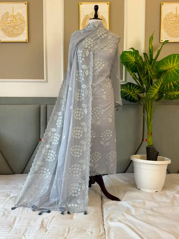 Grey_Mal_Chanderi_Thread_Embroidery_Boota_Banarasi_Suit_With_Embroidered_Dupatta_180PNJ_MLE6