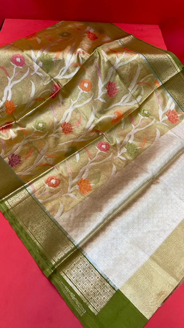 Gold_Tissue_Banarasi_Sarees_For_Women_GEASF_51