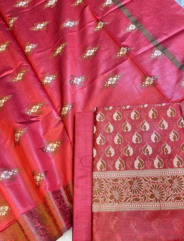 Red_Cotton_Floral_Resham_Mina_Booti_Banarasi_3_pcs_Suit_Set_700AJ_CT1