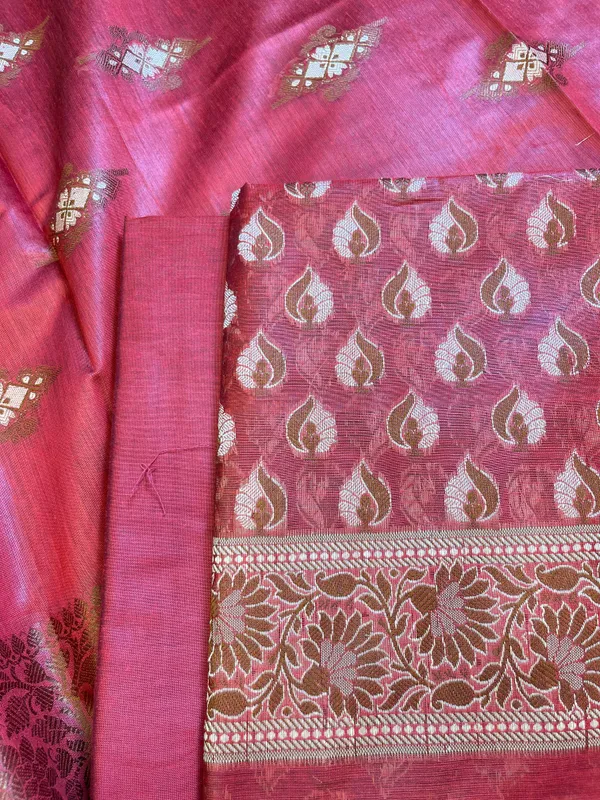 Red_Cotton_Floral_Resham_Mina_Booti_Banarasi_3_pcs_Suit_Set_700AJ_CT1