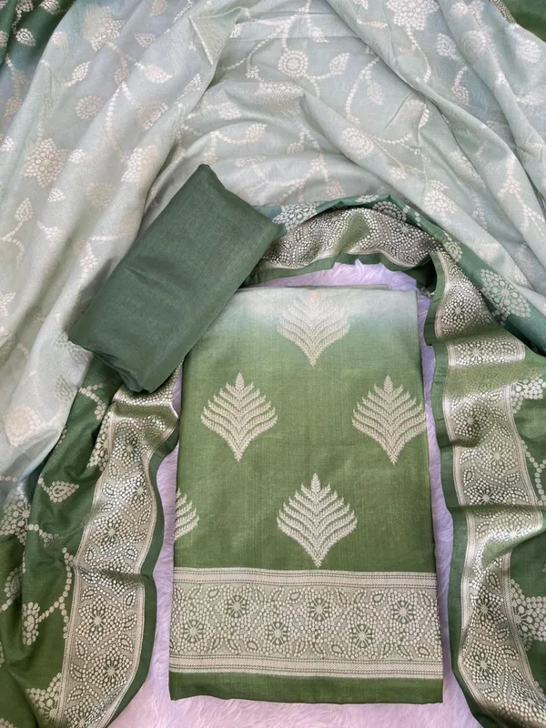 Dual_Shaded_Dark_Green_Katan_Georgette_Banarasi_Suit_with_Gold_Zari_Booti_&_Rich_Border_130DAN_SH4