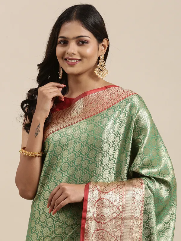 Green_Kanchi_Silk_Banarasi_Sarees_For_Women_GEBE26