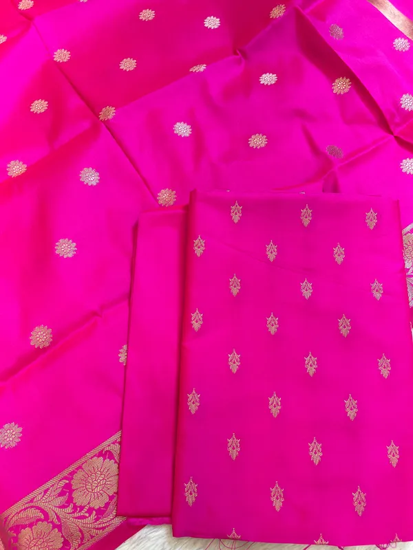 Magenta_Kiran_Silk_Floral_Zari_Booti_Banarasi_Suit_65SKL_KRN4