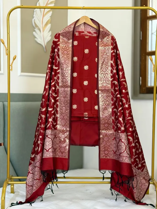 Red_Katan_Silk_Alfi_Zari_Booti_Banarasi_Suit_With_Floral_Jaal_Dupatta_150PNJ_SA7