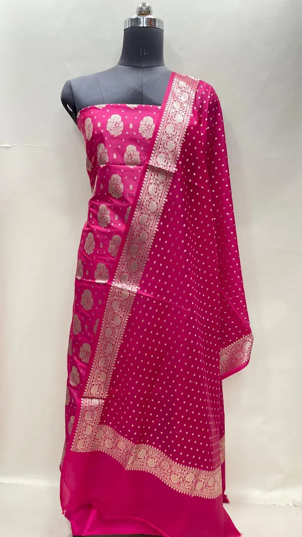 Humairah_Pink_Semi_Georgette_Floral_Silver_Zari_Booti_3_pcs_Suit_set_with_Plain_Bottom_and_Chunri_Zari_Booti_Pink_Dupatta