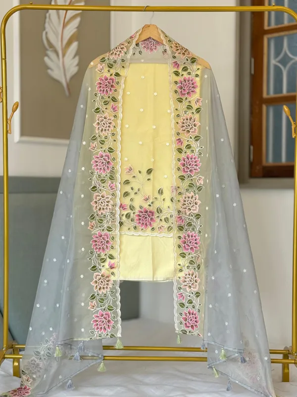 Yellow_Organza_Silk_Malti_Thread_Embroidery_Banarasi_Suit_With_Malti_Embroidered_Dupatta_180Pnj_Ogs4