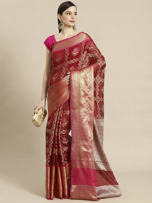 Maroon_Art_Silk_Banarasi_Sarees_For_Women_GEASF_17